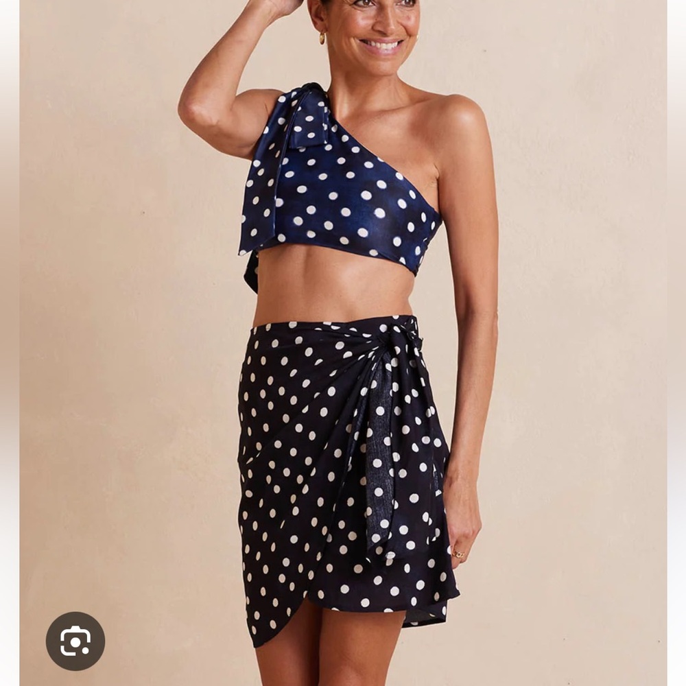 Summersalt Bow-Shoulder SidestrokeTop & easy Breezy Eco Voile Sarong mini bundle